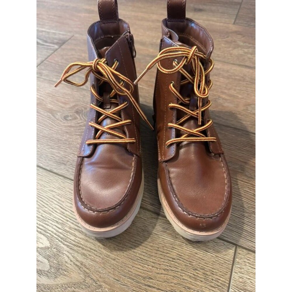 Cat & Jack brown boots